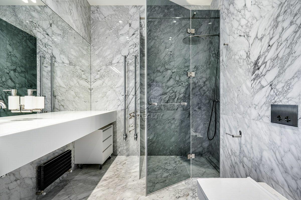 2-этажный коттедж 900 м² с отделкой