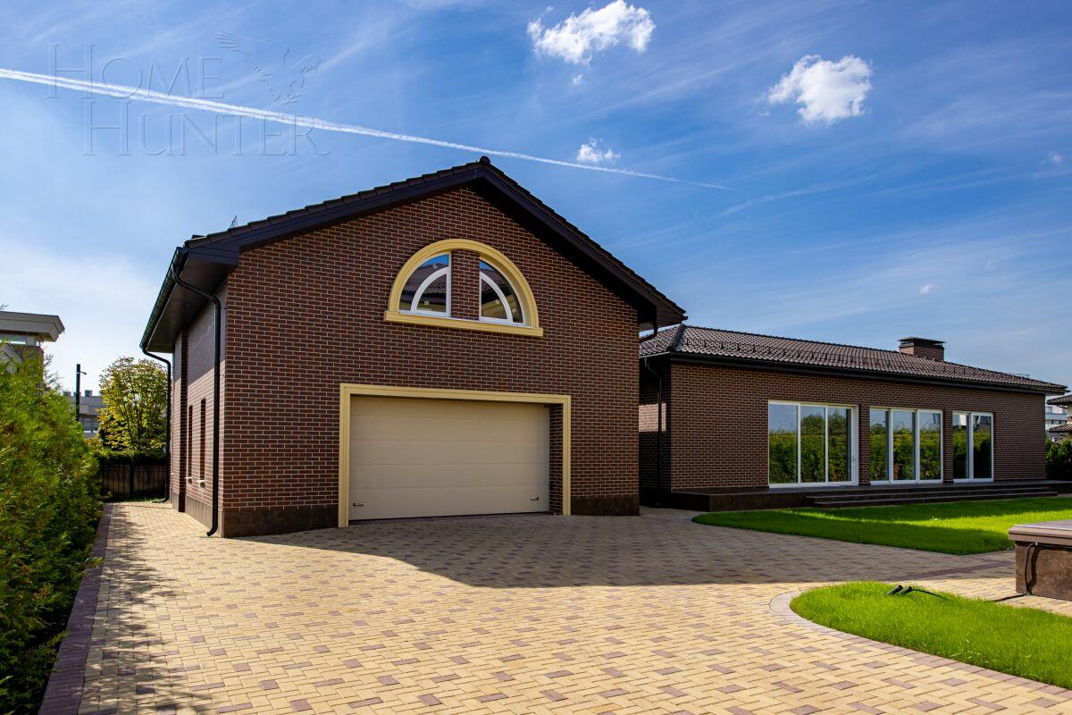 2-этажный коттедж 900 м² с отделкой