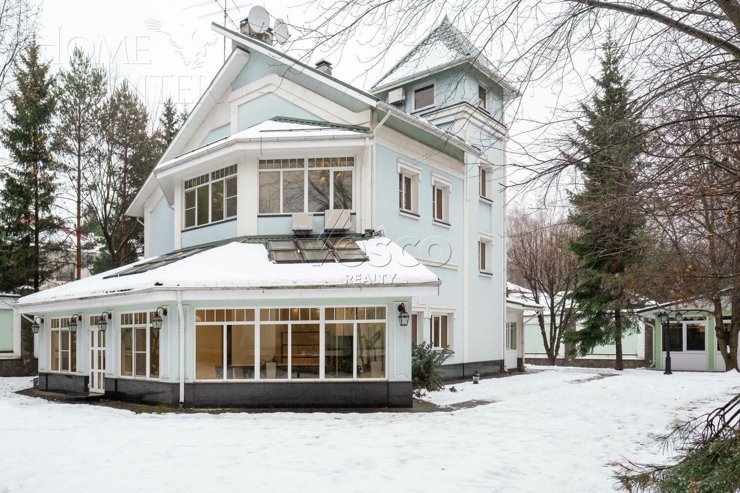 3-этажный коттедж 515 м² с отделкой