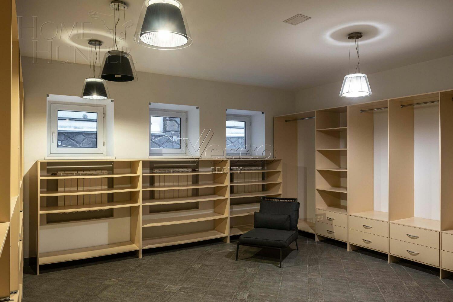 3-этажный коттедж 515 м² с отделкой