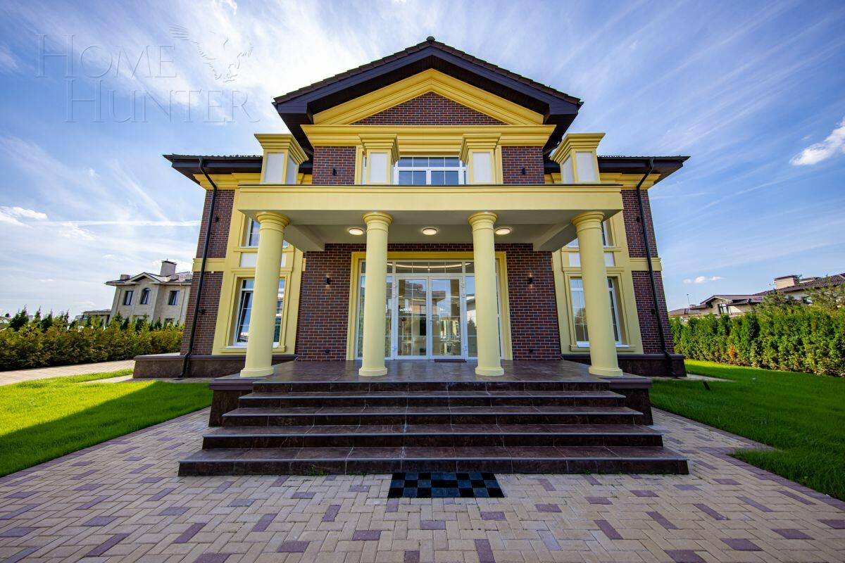 2-этажный коттедж 900 м² с отделкой