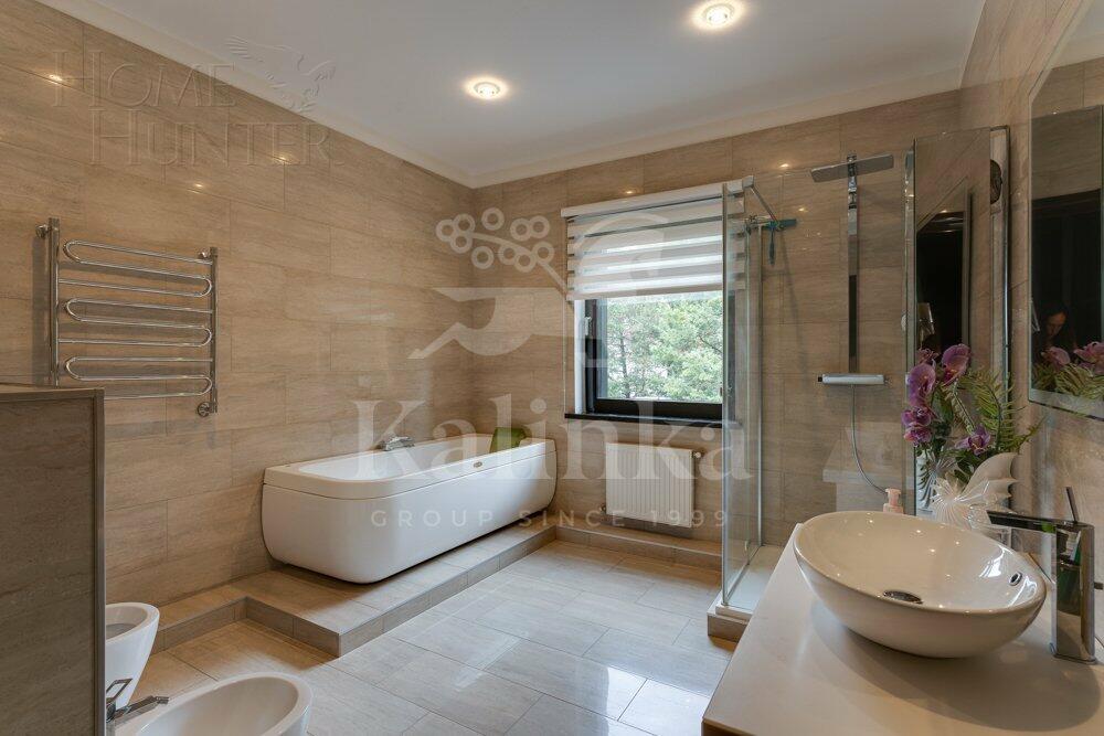 2-этажный коттедж 675 м² с отделкой