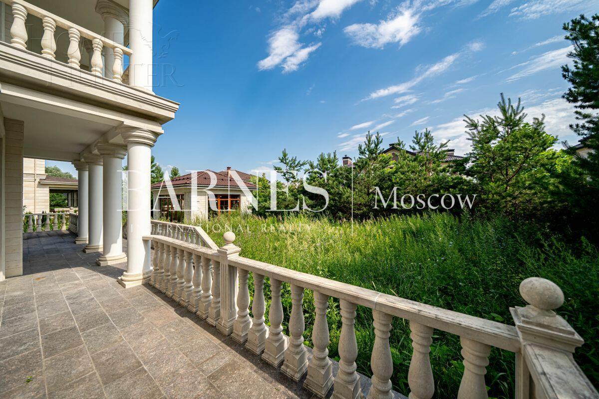 2-этажный коттедж 420 м² без отделки