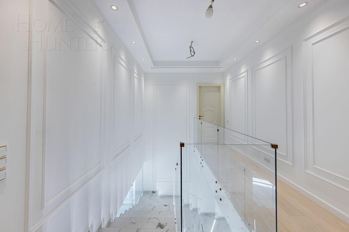 2-этажный коттедж 900 м² с отделкой