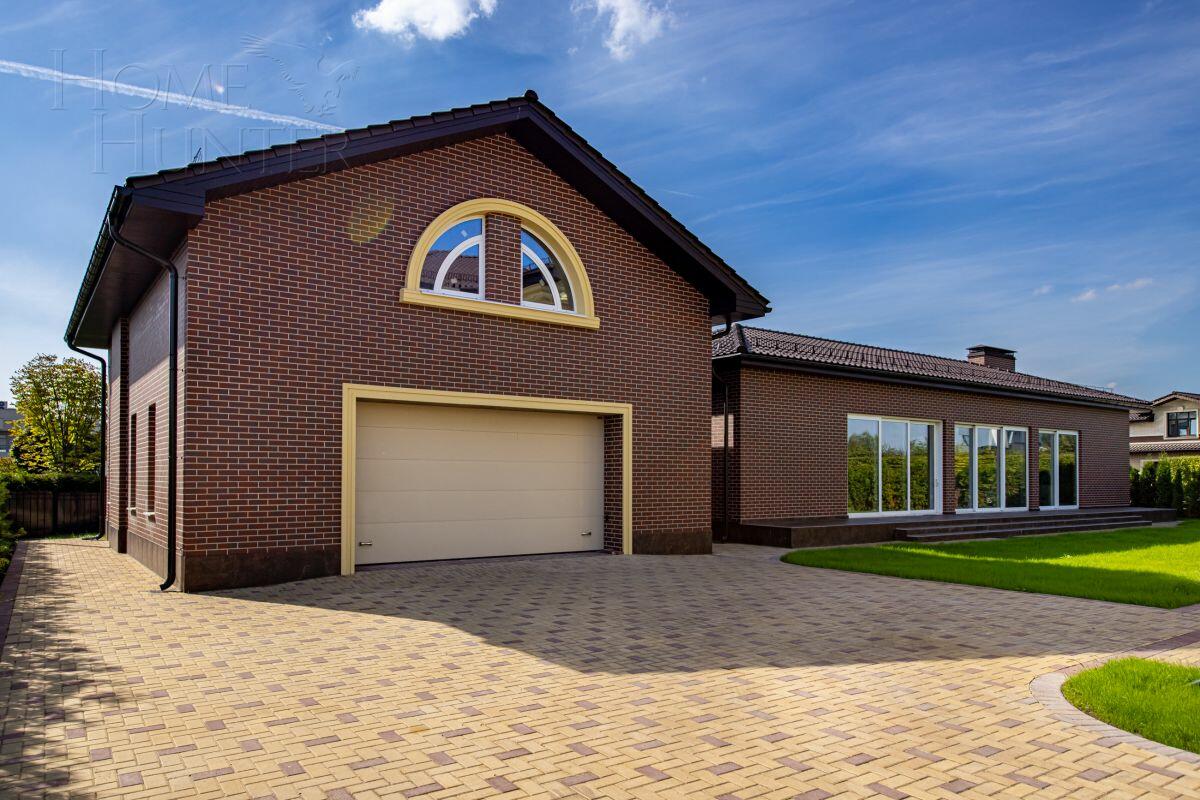 2-этажный коттедж 900 м² с отделкой