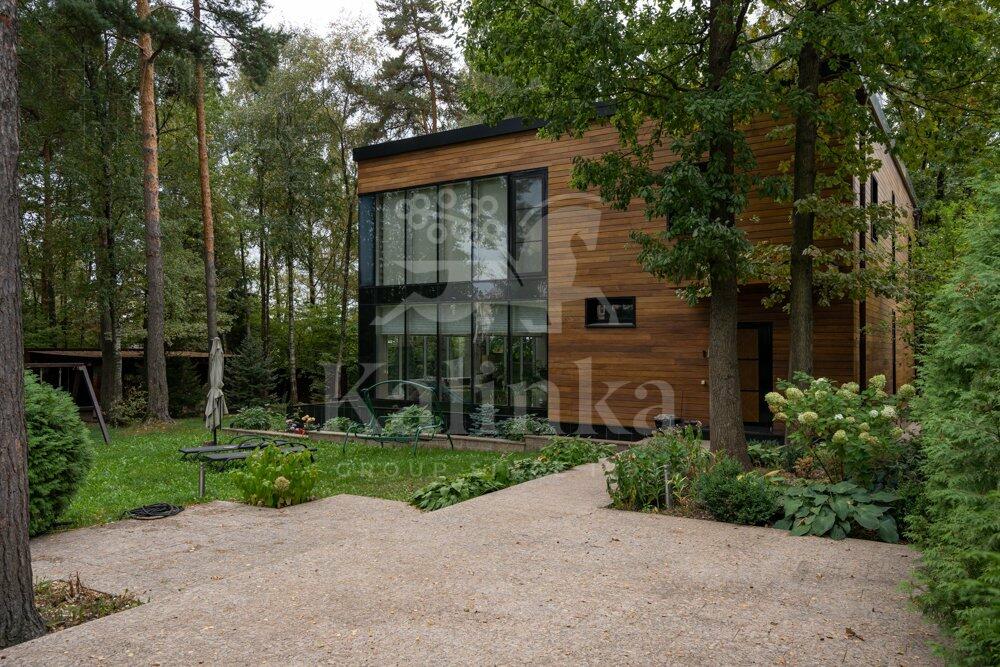 2-этажный коттедж 675 м² с отделкой