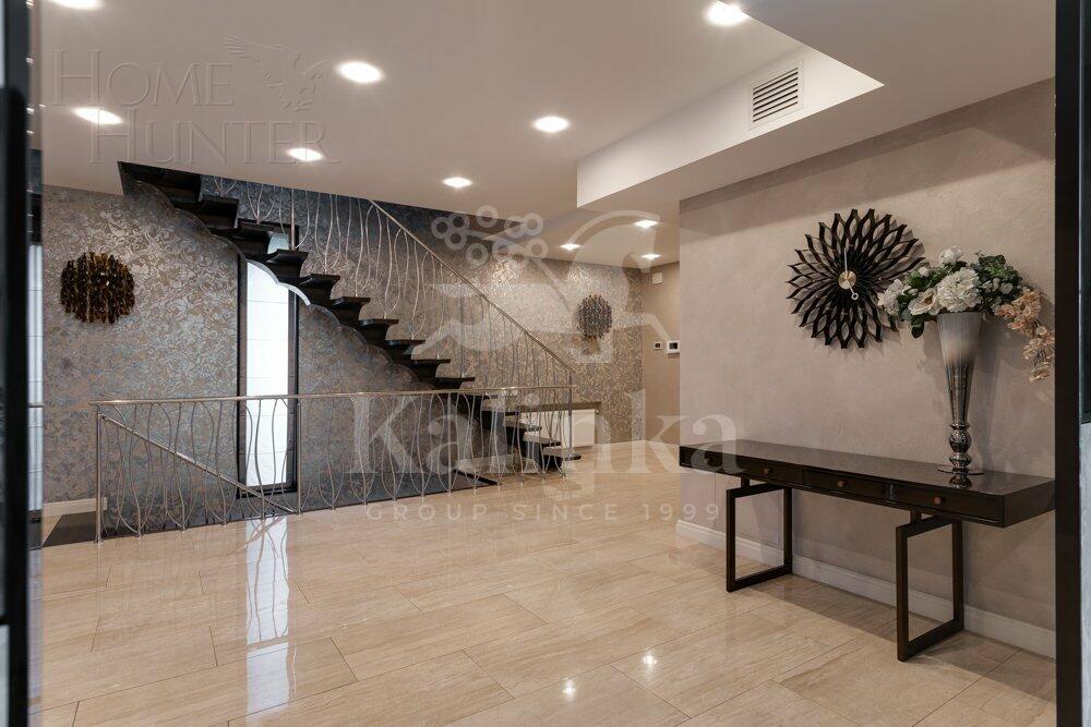 2-этажный коттедж 675 м² с отделкой