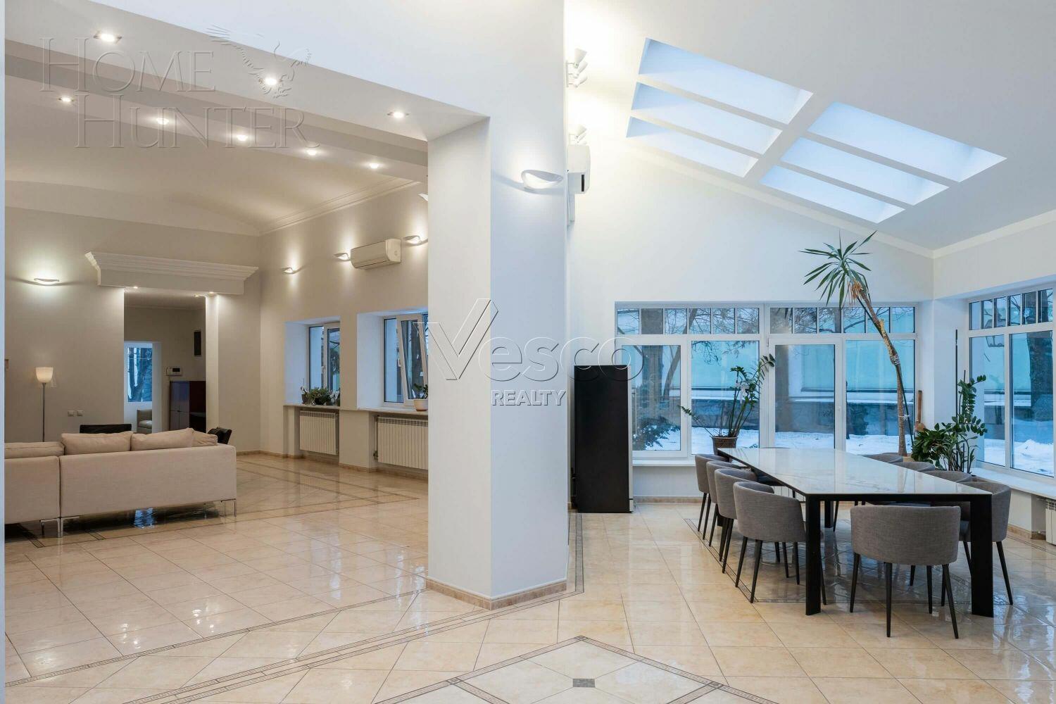 3-этажный коттедж 515 м² с отделкой