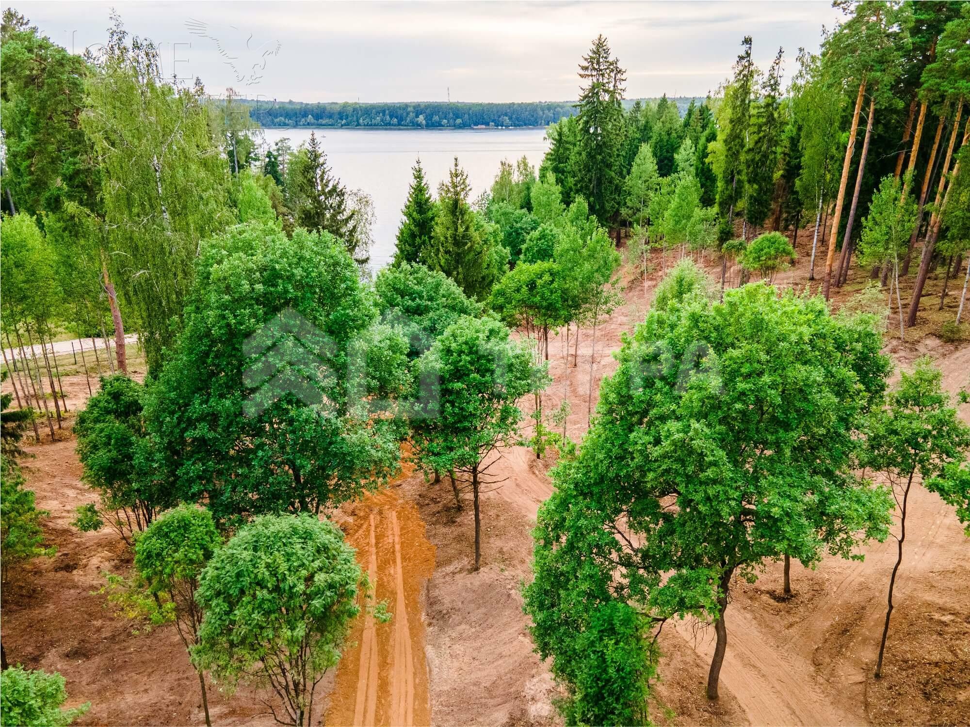 Участок 247 сот. в охраняемом поселке