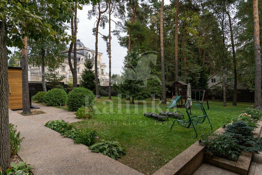 2-этажный коттедж 675 м² с отделкой