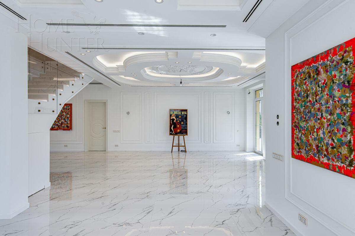 2-этажный коттедж 900 м² с отделкой