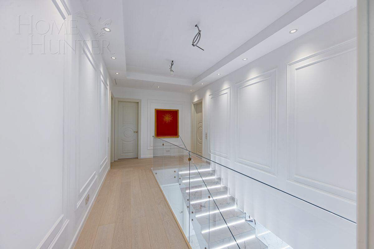 2-этажный коттедж 900 м² с отделкой