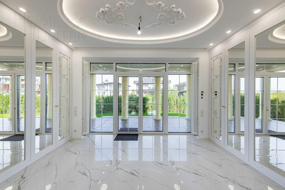 2-этажный коттедж 900 м² с отделкой