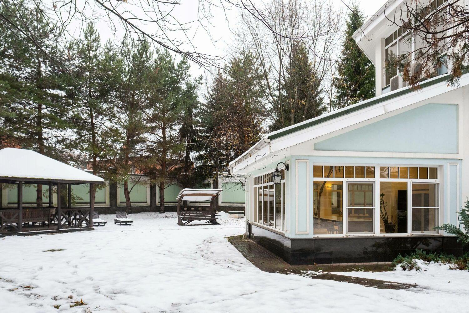 3-этажный коттедж 515 м² с отделкой