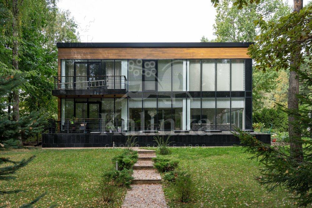 2-этажный коттедж 675 м² с отделкой