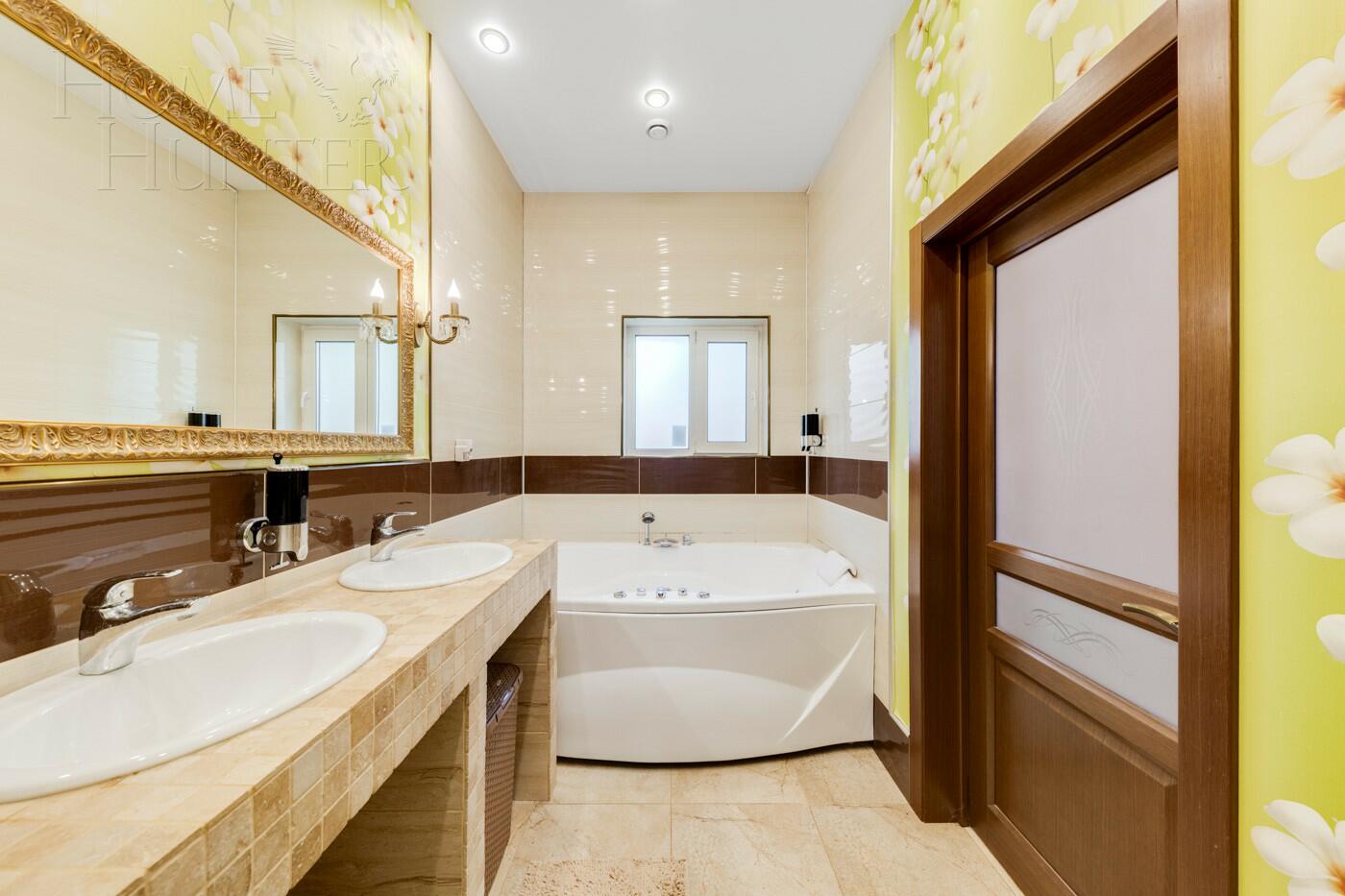 2-этажный коттедж 325 м² с отделкой