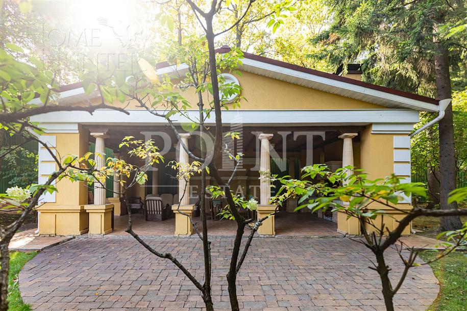 2-этажный коттедж 1 100 м² с отделкой