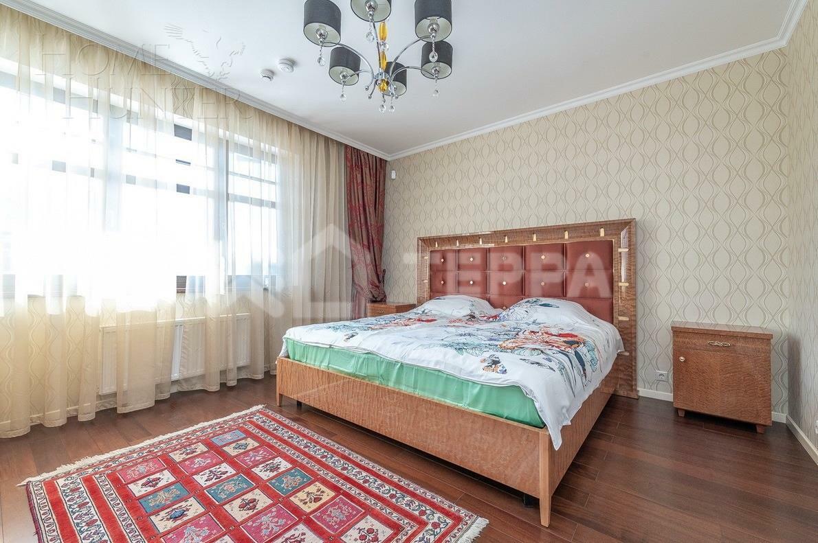 2-этажный коттедж 550 м² с отделкой