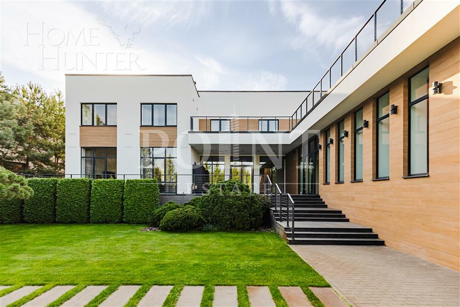 2-этажный коттедж 1 200 м² с отделкой