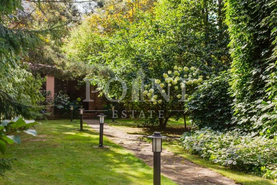 2-этажный коттедж 660 м² с отделкой