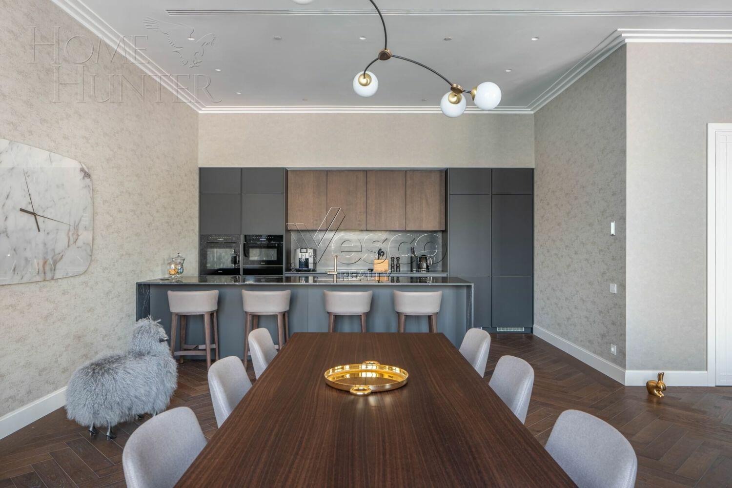 4-КОМН. АПАРТАМЕНТЫ С ОТДЕЛКОЙ 246.4 М² НА 8 ЭТАЖЕ