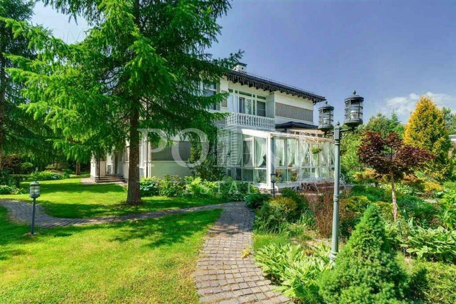 2-этажный коттедж 810 м² с отделкой