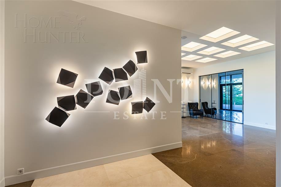 2-этажный коттедж 1 200 м² с отделкой