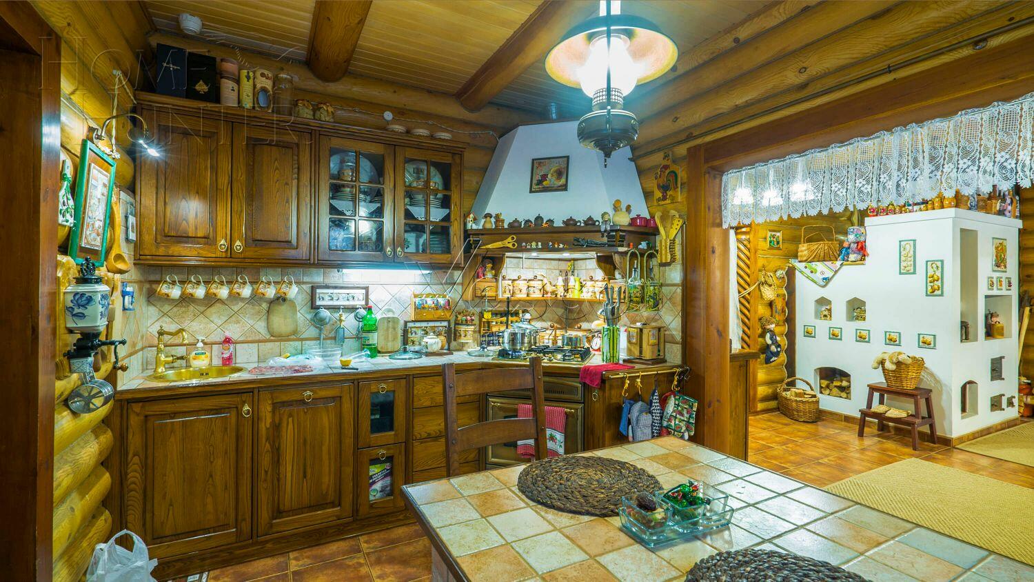 3-этажный коттедж 700 м² с отделкой