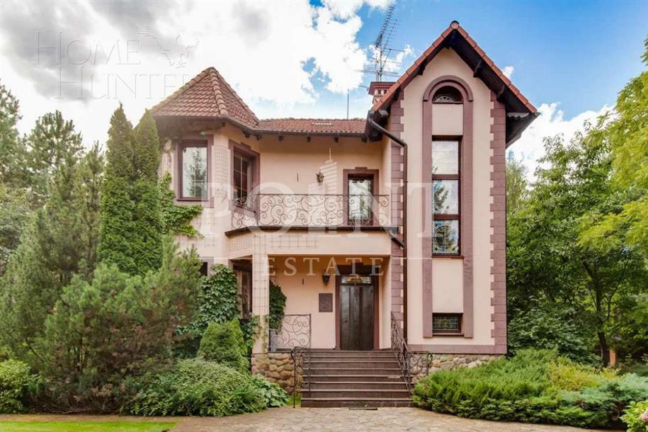 2-этажный коттедж 660 м² с отделкой