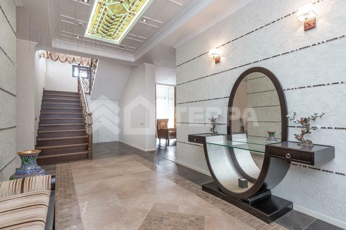 2-этажный коттедж 550 м² с отделкой