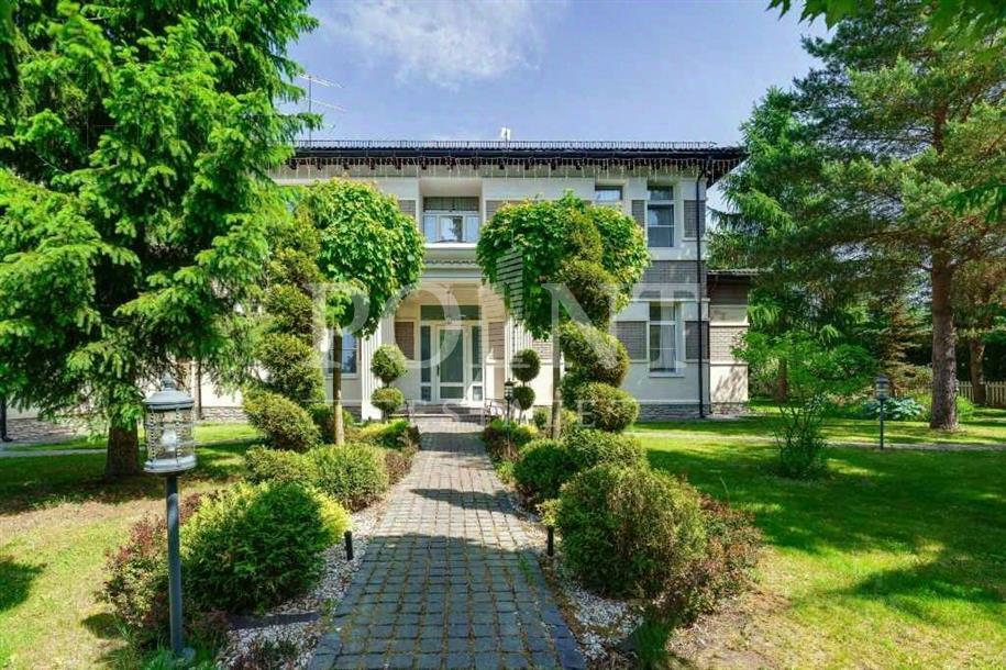 2-этажный коттедж 810 м² с отделкой