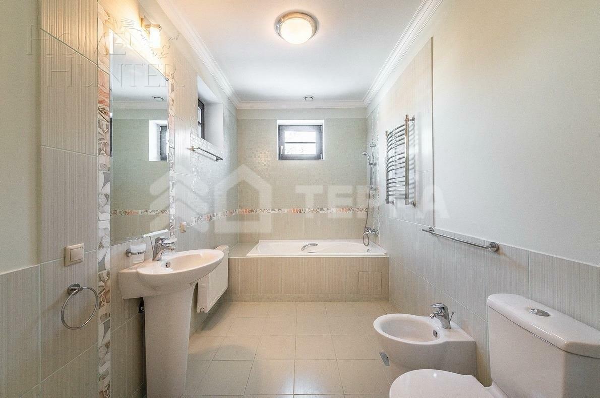 2-этажный коттедж 550 м² с отделкой