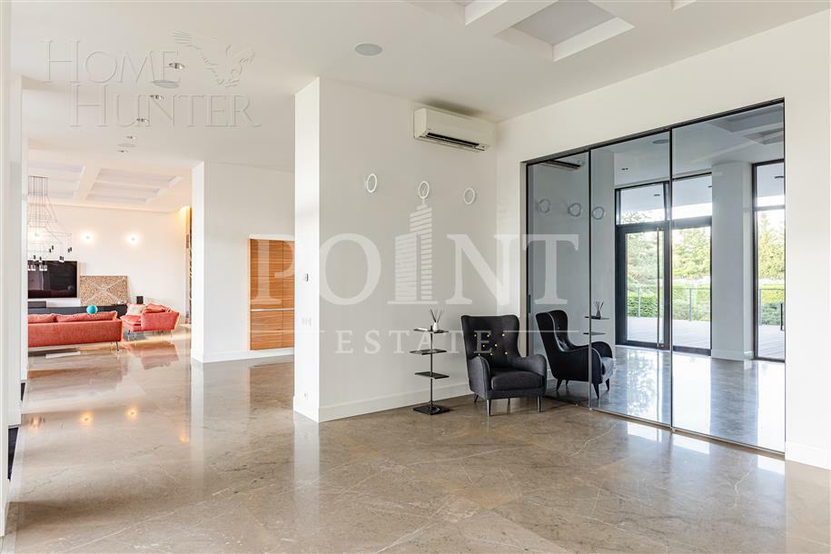 2-этажный коттедж 1 200 м² с отделкой