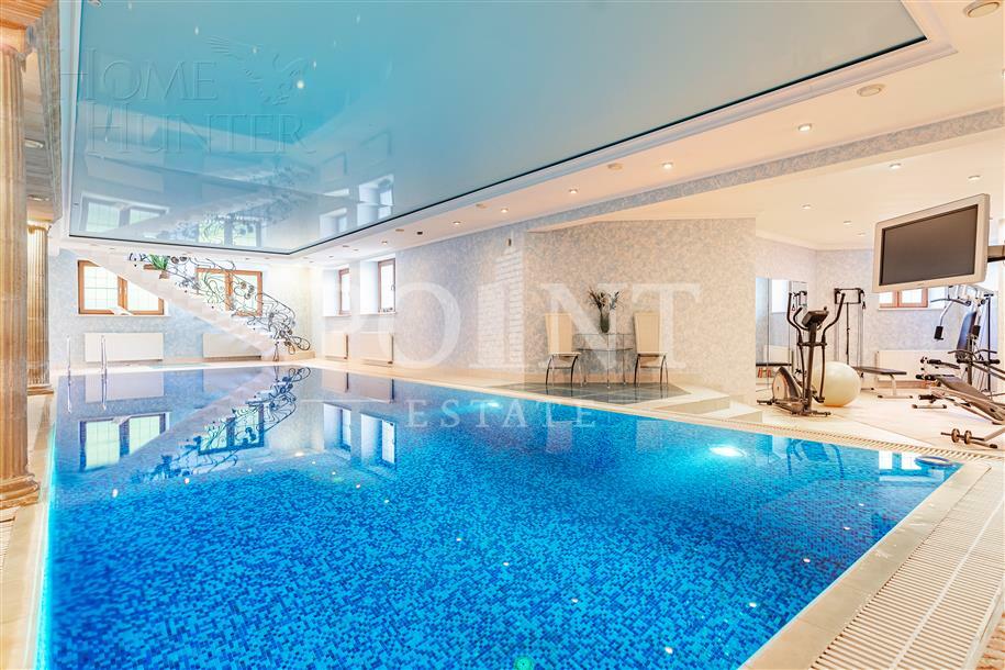 2-этажный коттедж 1 100 м² с отделкой