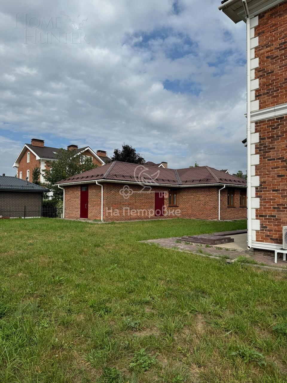 2-этажный коттедж 280 м² с отделкой