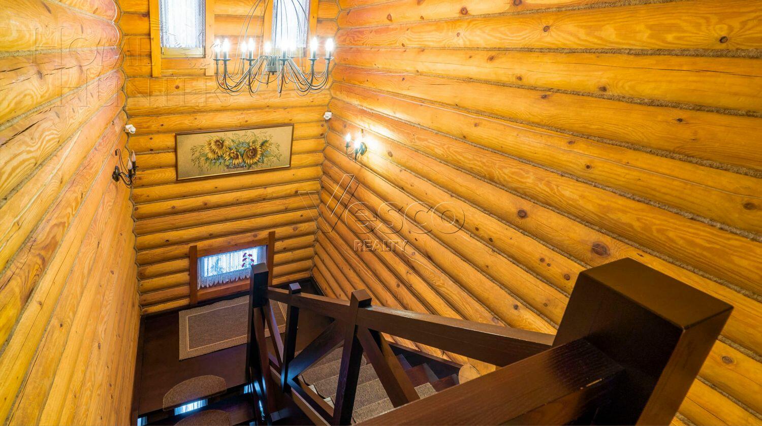 3-этажный коттедж 700 м² с отделкой