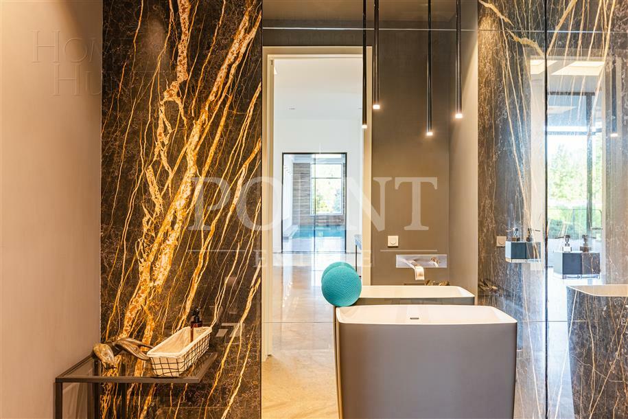 2-этажный коттедж 1 200 м² с отделкой