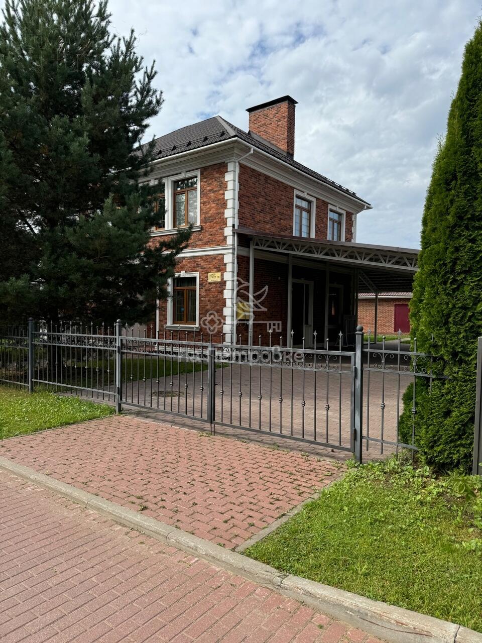 2-этажный коттедж 280 м² с отделкой