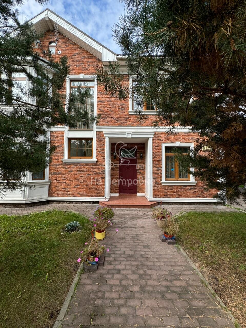 2-этажный коттедж 280 м² с отделкой