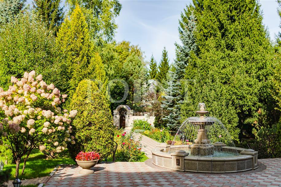 2-этажный коттедж 1 100 м² с отделкой