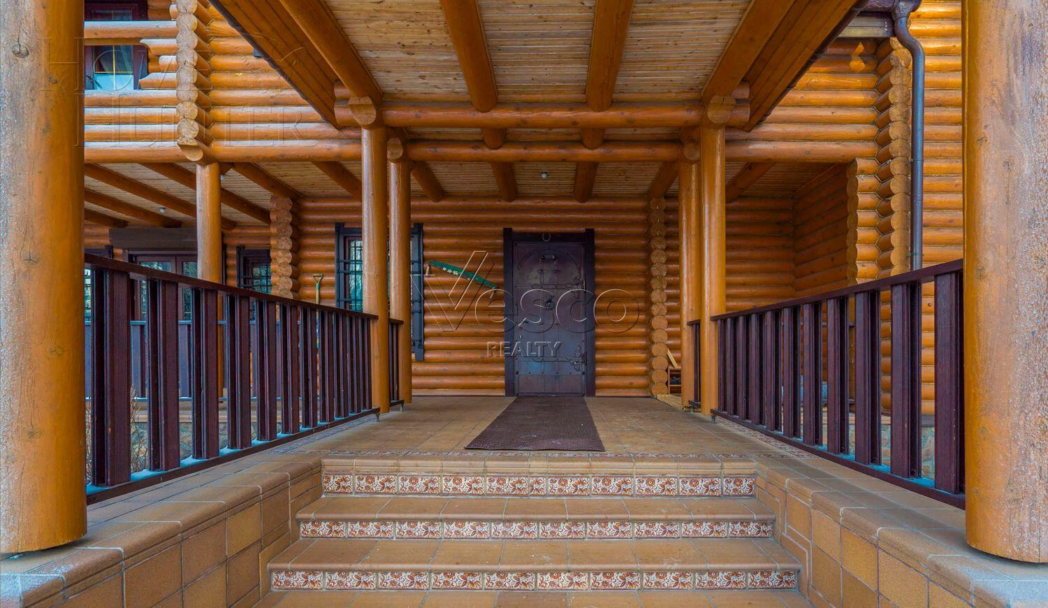 3-этажный коттедж 700 м² с отделкой