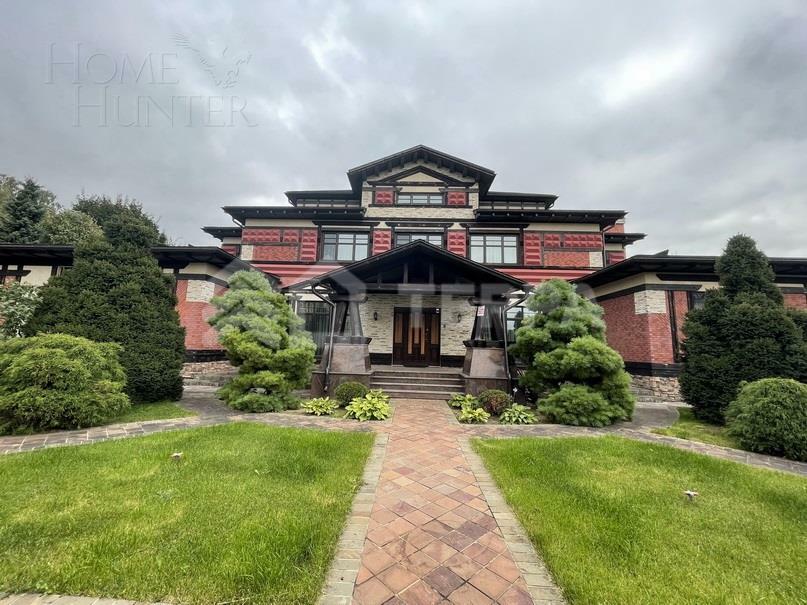 2-этажный коттедж 550 м² с отделкой