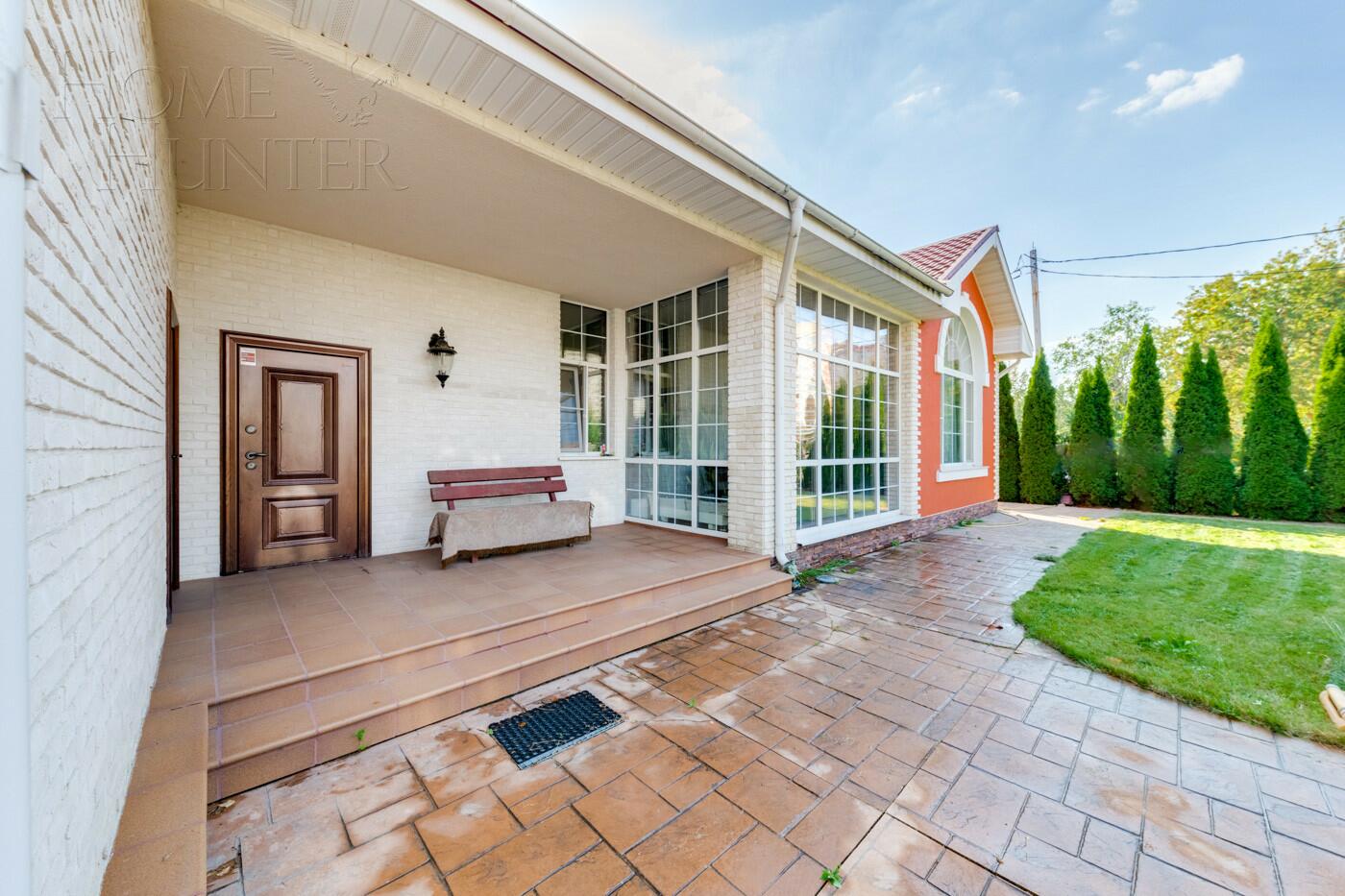 2-этажный коттедж 325 м² с отделкой