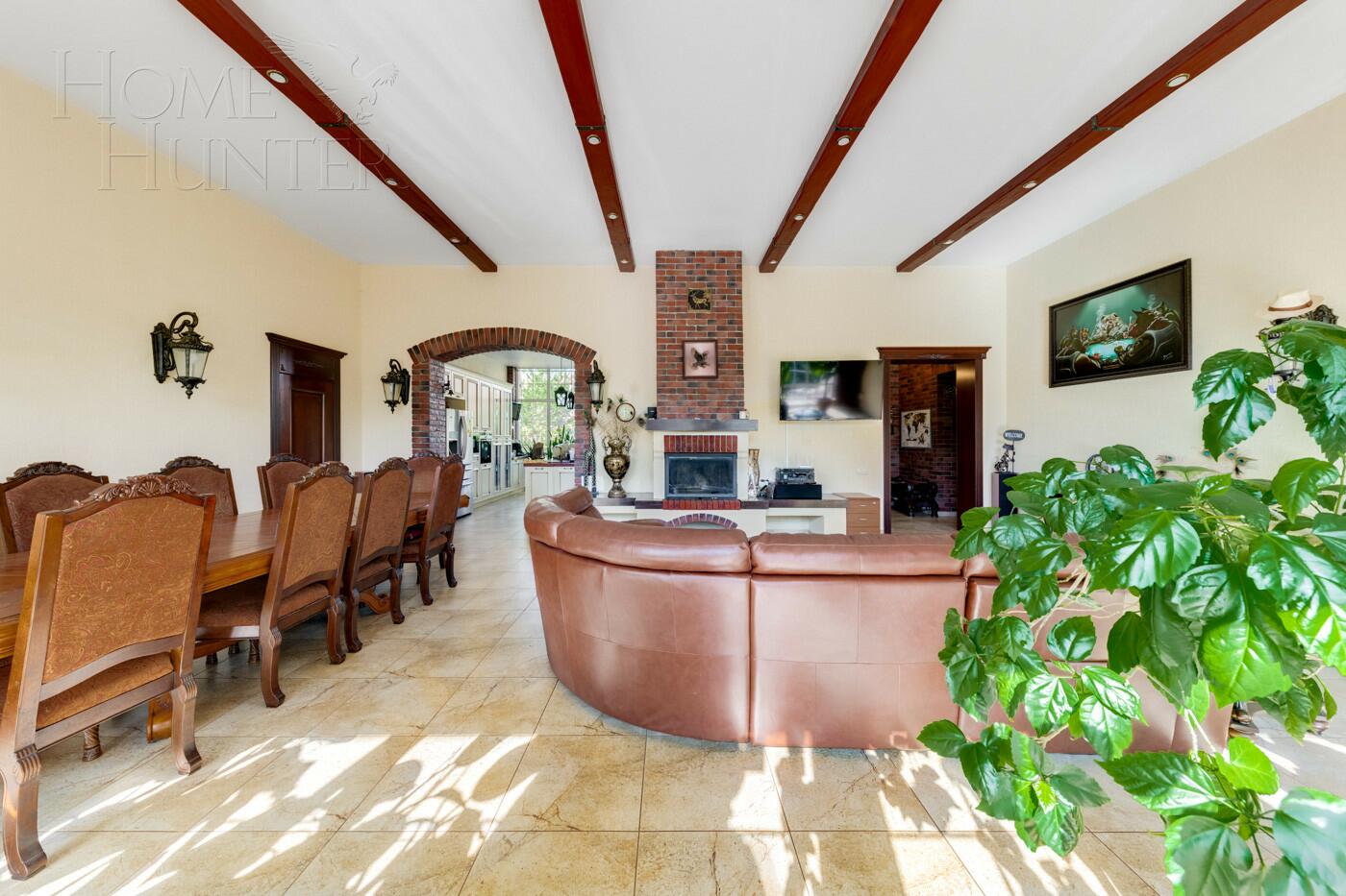 2-этажный коттедж 325 м² с отделкой