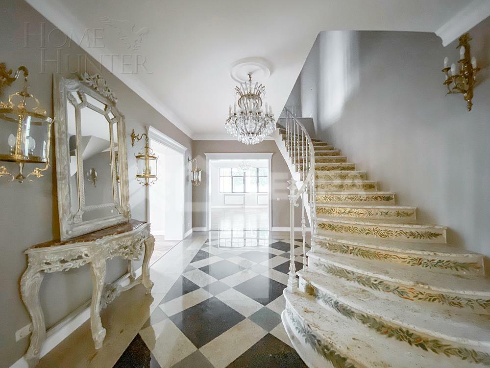 2-этажный коттедж 960 м² с отделкой