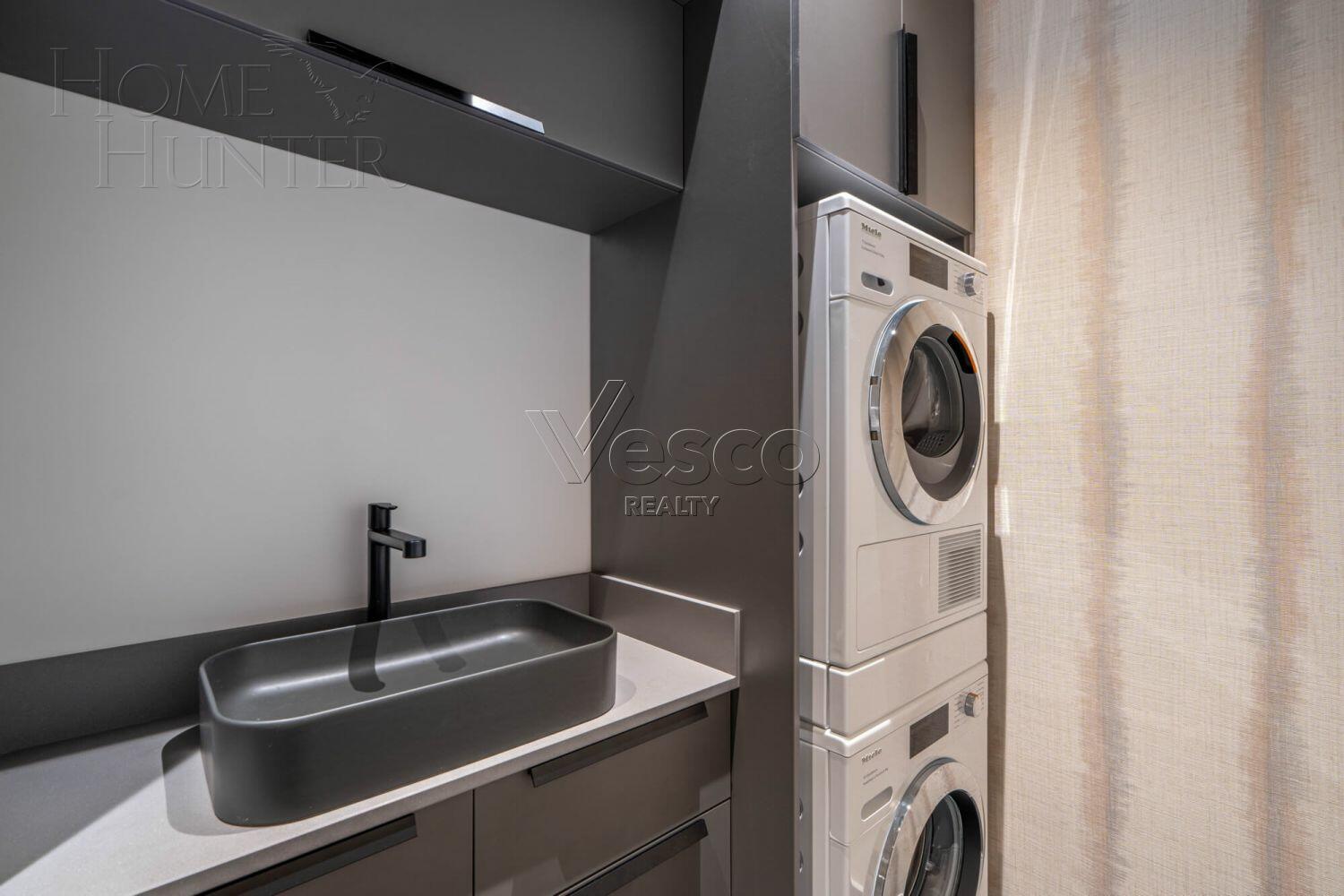 4-КОМН. АПАРТАМЕНТЫ С ОТДЕЛКОЙ 246.4 М² НА 8 ЭТАЖЕ