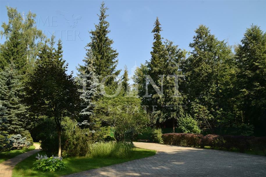 2-этажный коттедж 1 100 м² с отделкой