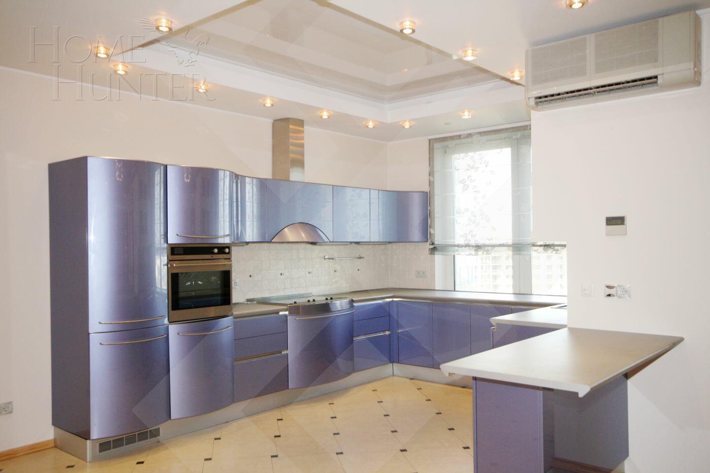 4-КОМН. КВАРТИРА С ОТДЕЛКОЙ 220 М² НА 25 ЭТАЖЕ