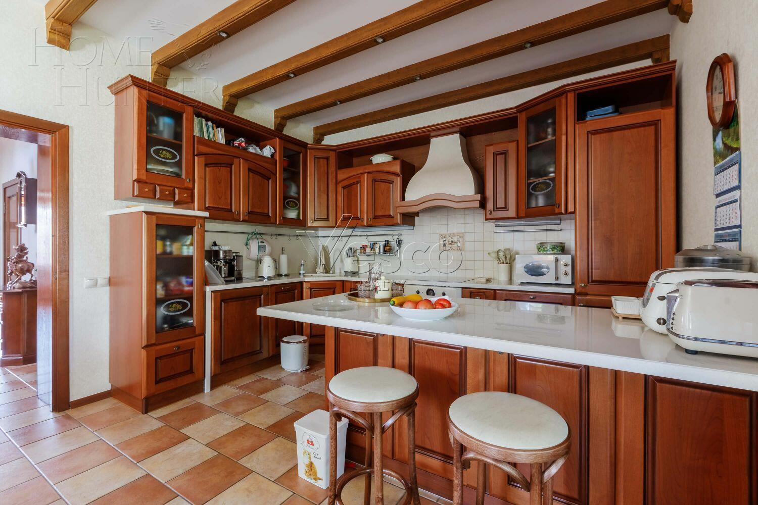 2-этажный коттедж 335 м² с отделкой