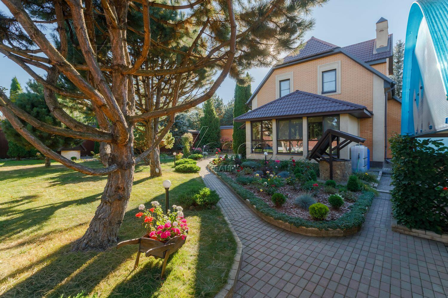 2-этажный коттедж 335 м² с отделкой